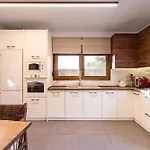 Nous Luxury * Скала-Сотирос