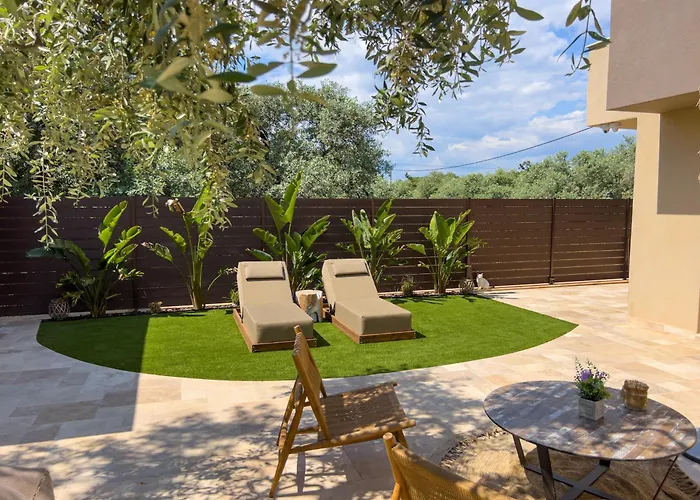 Nous Luxury * Skala Sotiros