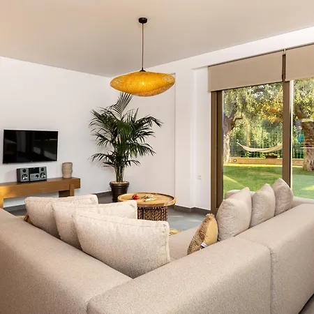 Lägenhet Nous Luxury