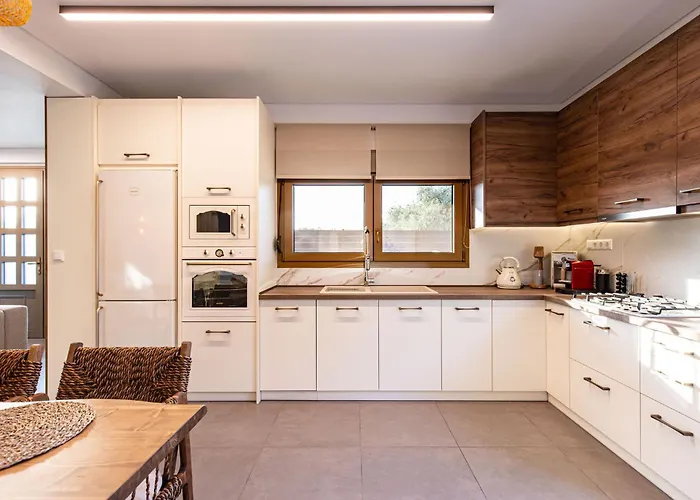 Nous Luxury * Skala Sotiros