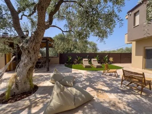 Nous Luxury Lägenhet