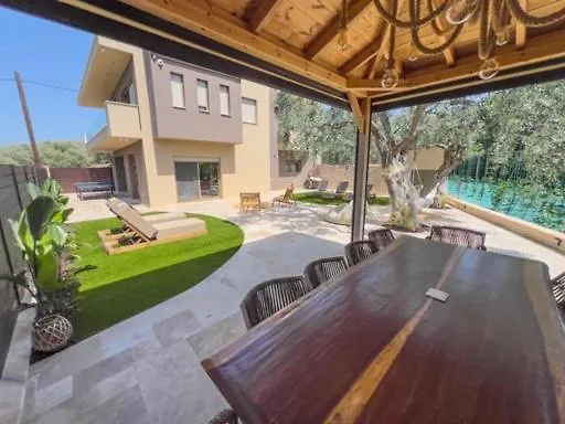 Nous Luxury Skala Sotiros